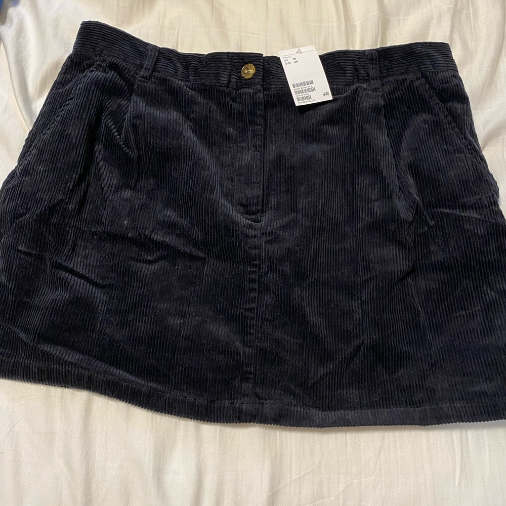 H&M Corduroy Skirt- Black- Size 16